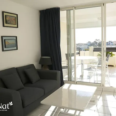 2 Pieces Climatise Avec Parking Et Terrasse Au Cap D'agde - Fr-1-867-4 *